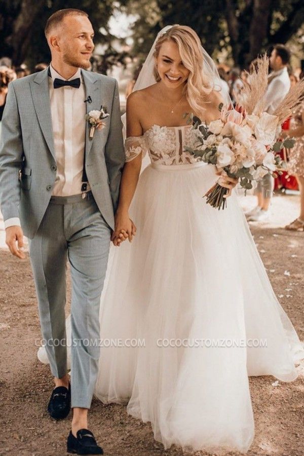 Simple A-line card shoulder lace and tulle wedding dress