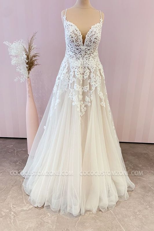Beautiful A-line sleeveless bohemian wedding dress | A-line wedding dress with lace