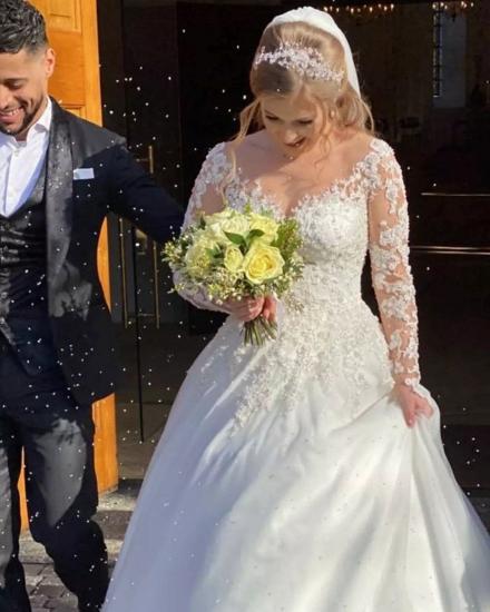Lace A-line V-neck wedding dress with long sleeves_3
