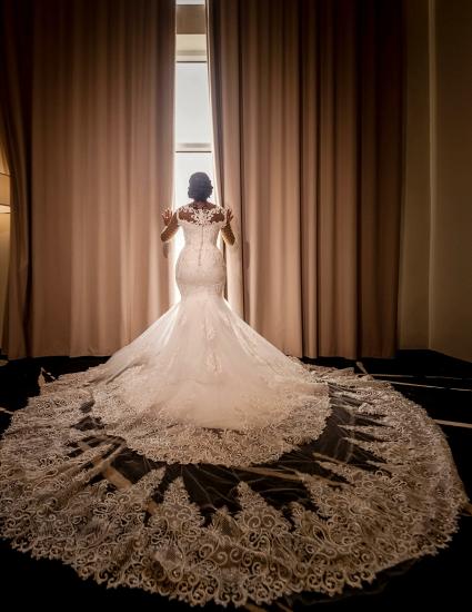 Gorgeous Long Sleeve Pearl Lace Applique Mermaid Wedding Dress_7