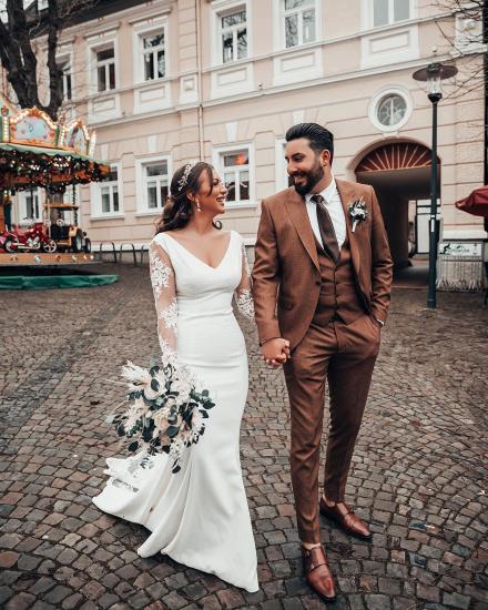 Simple Long Sleeve V Neck Lace Mermaid Wedding Dress_2