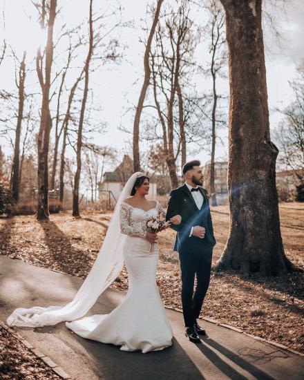 Designer V Neck Sleeve Lace Mermaid Wedding Dress_4